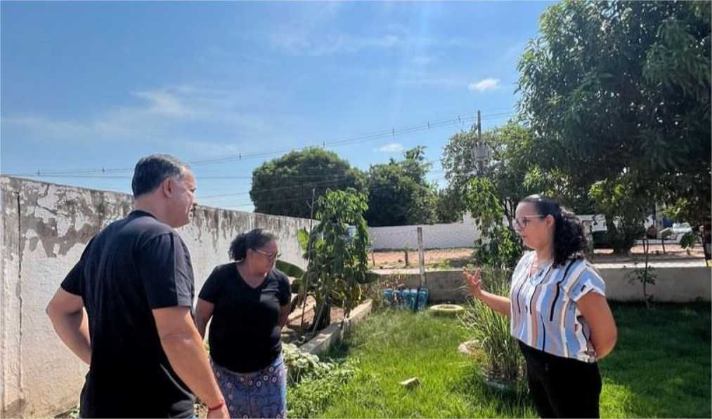 Vereador visita creches, unidade de saúde e vai propor reforma em praça