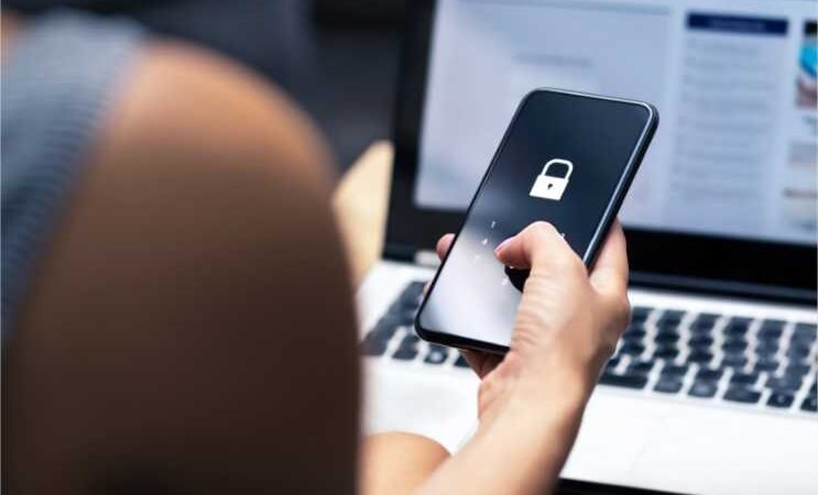 Saiba como identificar sites falsos e evitar golpes pela internet