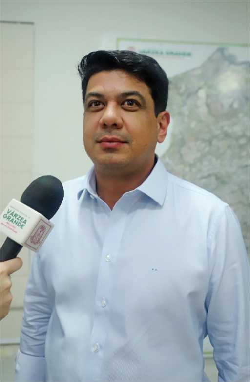 Kalil anuncia calendário de pagamento dos salários do funcionalismo para 2024