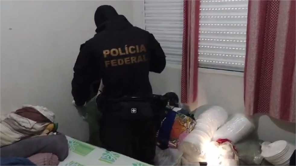 Homem é preso pela PF com 1.890 arquivos de exploração sexual infantil; veja vídeos