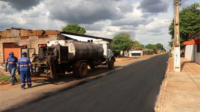 OPERAÇÃO TAPA-BURACOS – Várzea Grande vai executar 1.100 toneladas de massa asfáltica em janeiro e fevereiro de 2024