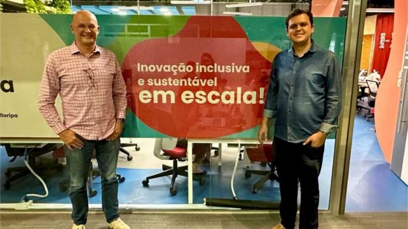 Thiago Silva visita Centro de Inovação de Florianópolis e propõe modernização na gestão pública