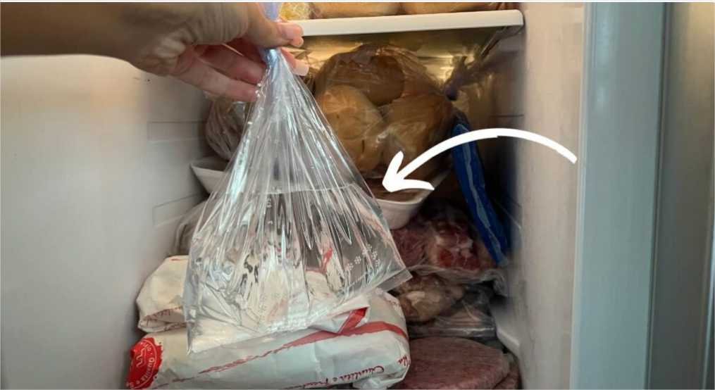 Por que você deve colocar sacos cheios de água na geladeira para economizar muito no final do mês?