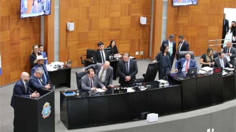 Pedidos de vista adiam votação da LOA e das contas do Governo de Mato Grosso