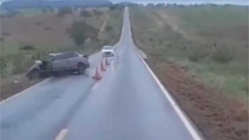 Quatro pessoas morrem em acidente na BR-070 após aquaplanagem