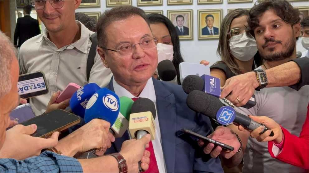 Irritado, Botelho diz que está de ‘saco cheio’ por indefinição de candidatura do UB – VEJA VÍDEO