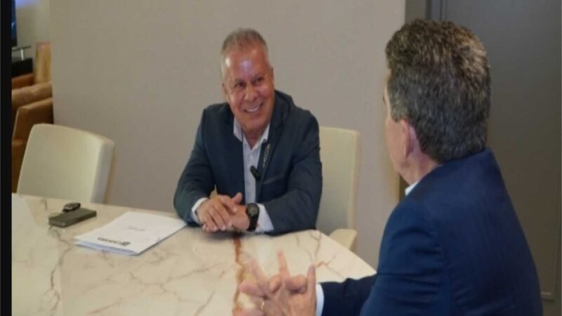 Chico apresenta ao presidente do TCE ação coletiva que destina R$ 30 mi para cirurgias