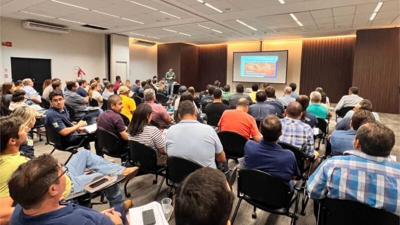 Indea reúne médicos veterinários e agentes fiscais para capacitação sobre defesa sanitária animal