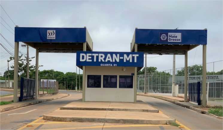 Detran-MT alerta sobre golpes envolvendo leilão de veículos em site falso