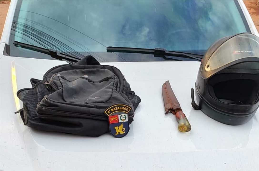 Polícia Militar recupera caminhonete e prende suspeito por roubo após perseguição