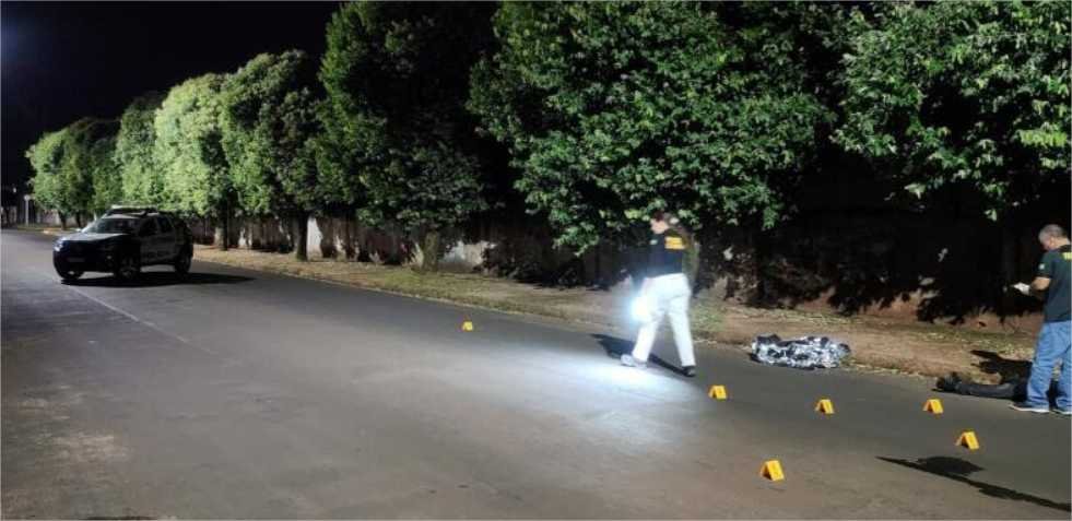 Populares detém suspeito por roubo de carro e comparsa é morto ao confrontar PMs;Veja vídeo