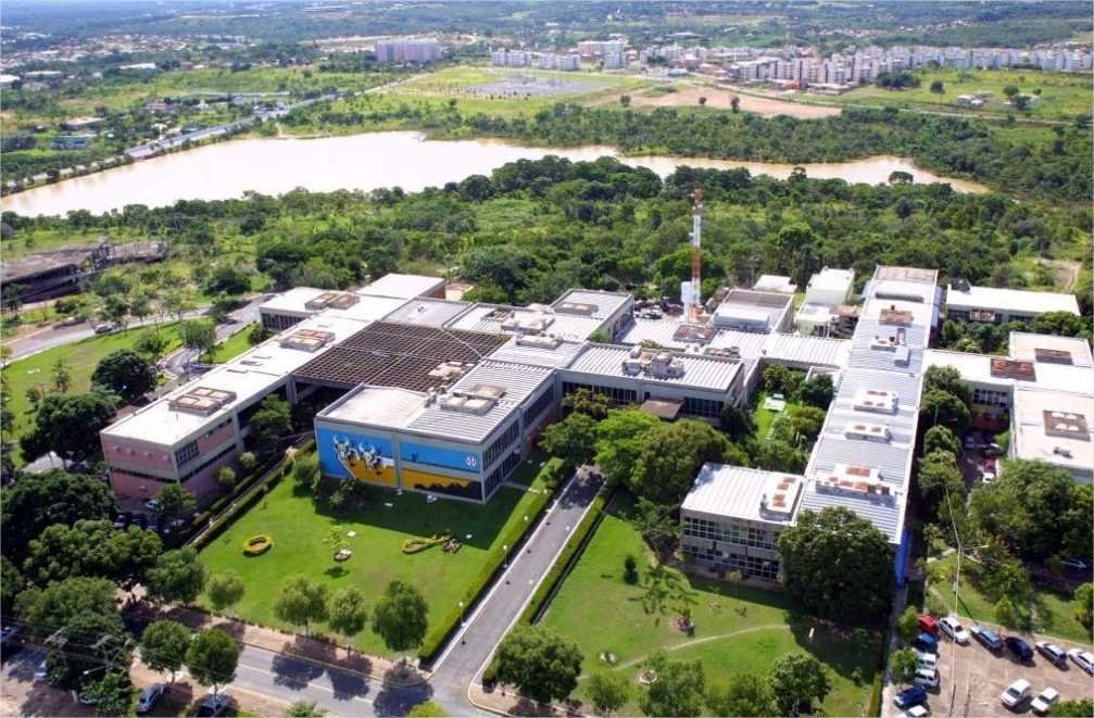 Governo de MT envia equipes e alimentos para auxiliar Cáceres após temporal