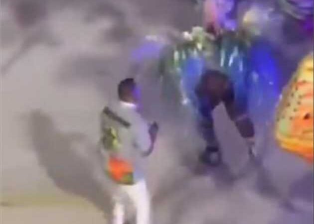 Jojo Todynho quase é atropelada por carro alegórico na Sapucaí