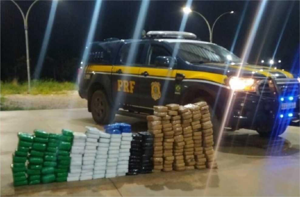 Dupla é presa transportando mais de 200 quilos de drogas em caminhão