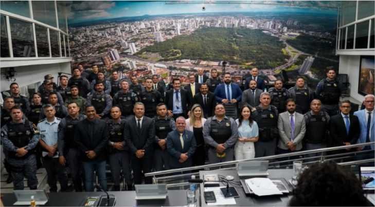 Comandante da PM visita Câmara e apresenta dados sobre atuação no carnaval