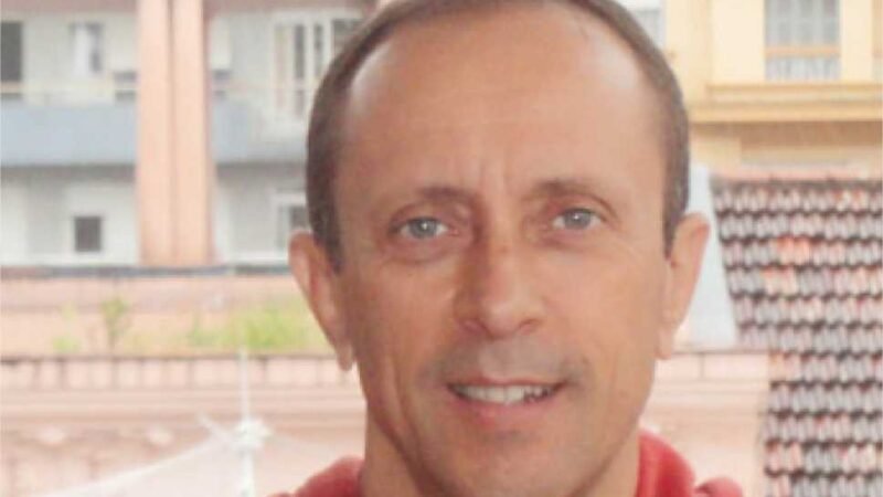 Apagão de professores e luzes a um maquiador