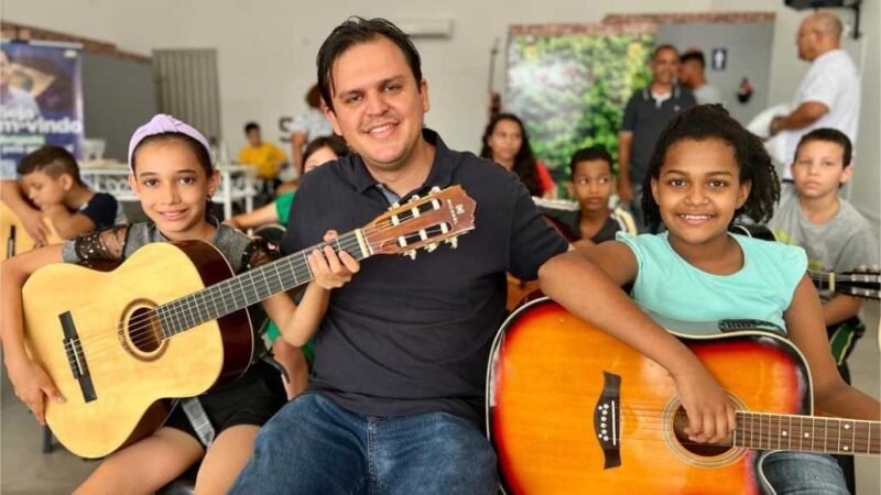 Thiago Silva lidera ações e projetos com foco na inclusão social e oportunidades para famílias