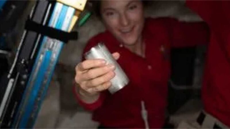 Teria coragem? Nasa serve “xixi reciclado” para astronautas da estação espacial