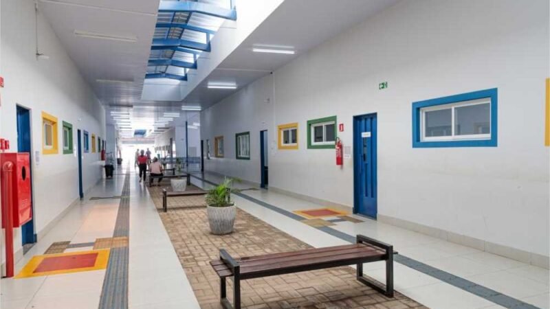 “A escola é a 2ª casa do aluno e, se deparar com essa estrutura, é muito importante”, afirma professora de escola construída pelo Governo de MT