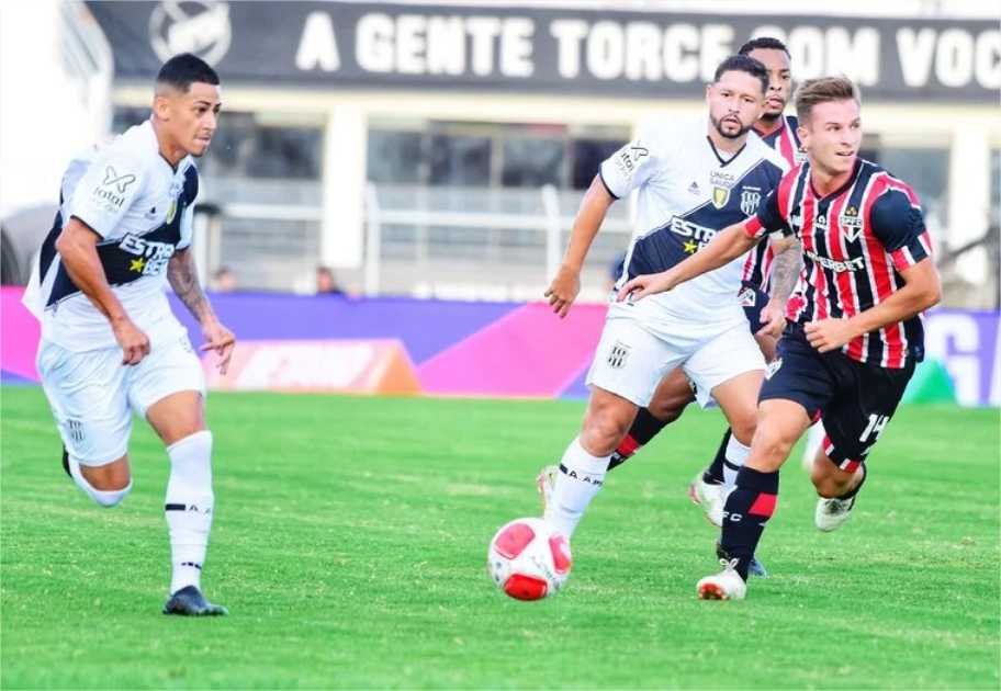 São Paulo perde para a Ponte Preta no Paulistão, e Carpini primeira derrota