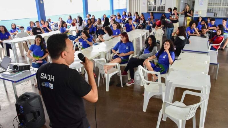 Setasc e equipe feminina do Mixto se unem para falar sobre protagonismo feminino com estudantes