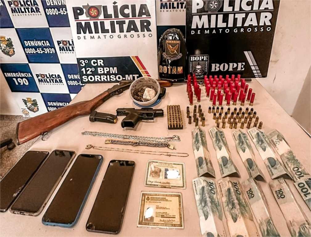 Polícia Militar intercepta venda ilegal de armas e prende dois homens em flagrante
