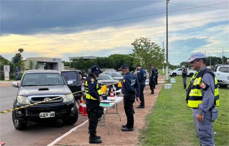 Fiscalização prende seis motoristas alcoolizados em Várzea Grande na tarde deste domingo (17)