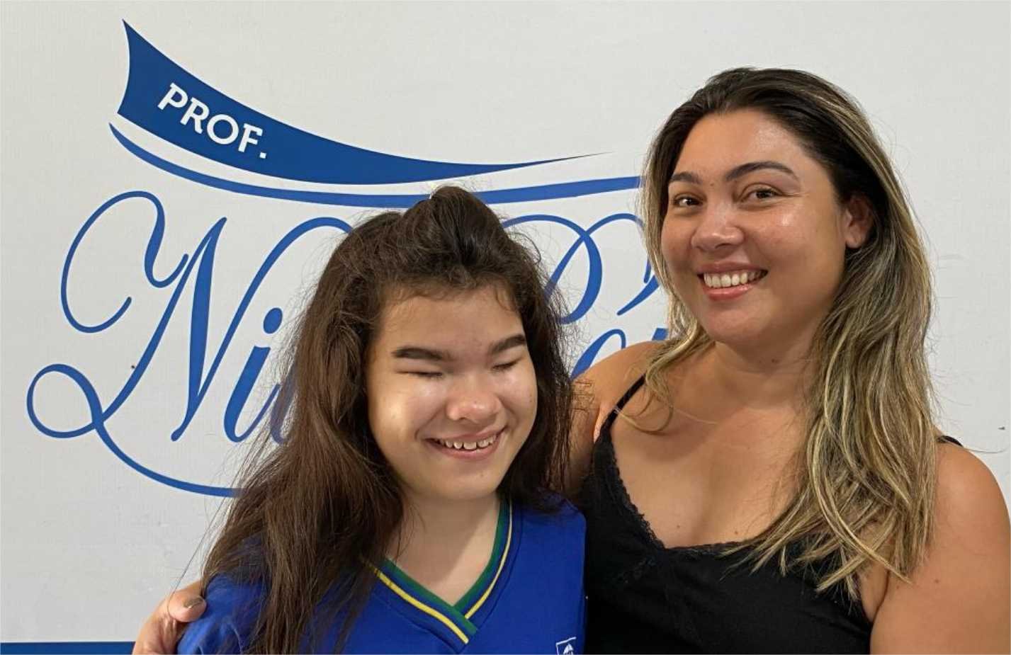 Mãe afirma que recursos de acessibilidade ajudaram estudante com deficiência visual a ser aprovada para intercâmbio