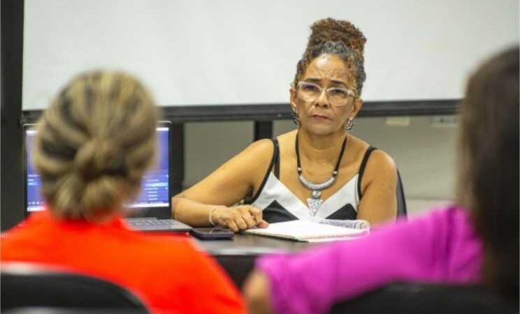 Edna reúne entidades de defesa dos animais