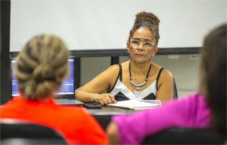 Edna reúne entidades de defesa dos animais