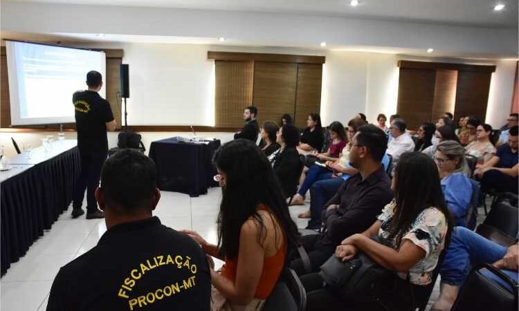 Procon Estadual promove reunião técnica para fortalecimento da defesa do consumidor em MT