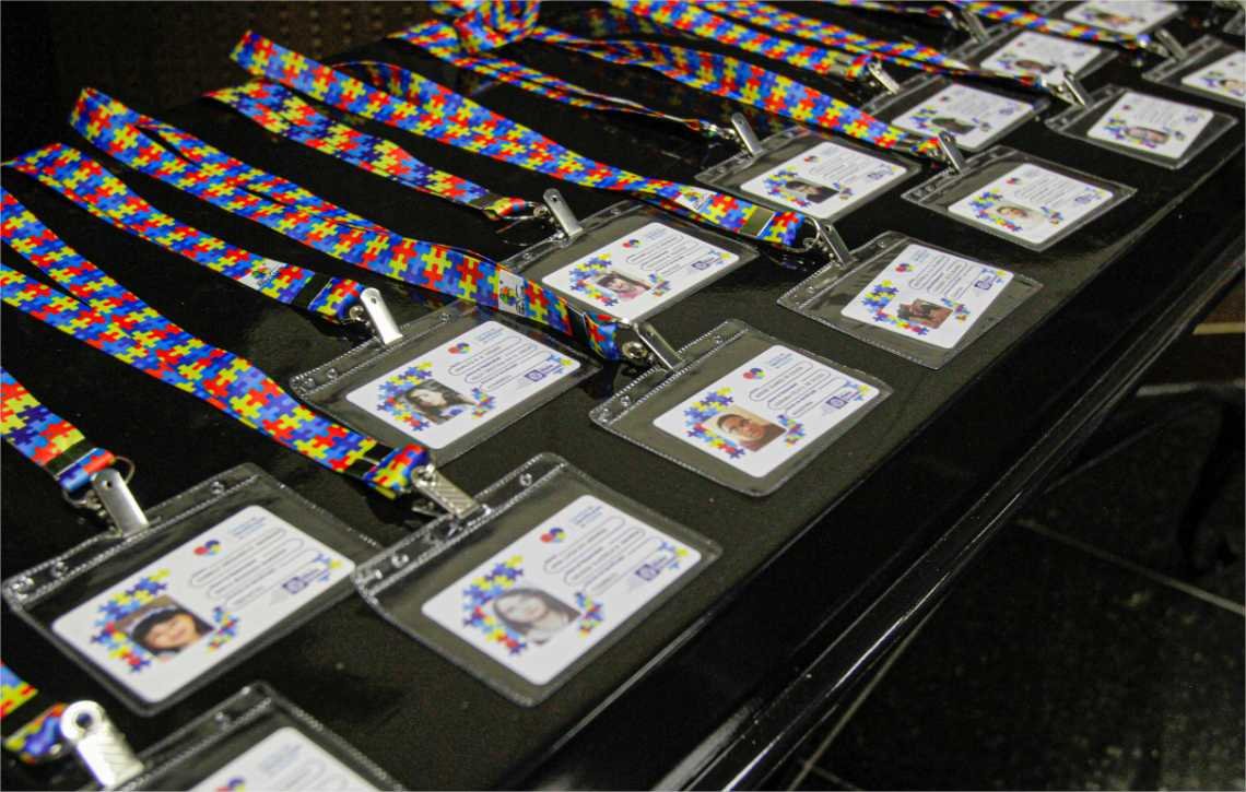 Idealizada pela primeira-dama de MT, Carteira de Identificação do Autista garante direitos e acesso prioritário em estabelecimentos