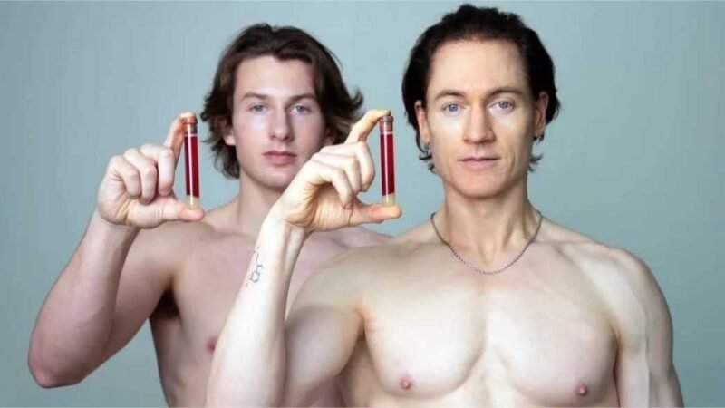 Milionário recorre a método excêntrico para se manter jovem: transfusões de sangue do filho de 17 anos