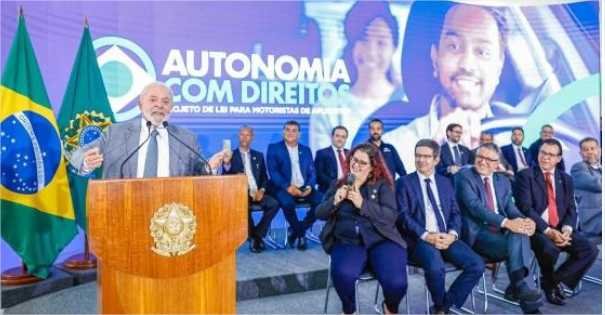 Lula envia ao Congresso projeto que regulamenta profissão de motoristas de aplicativo