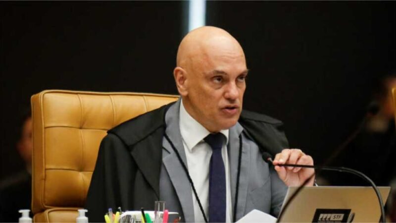 Moraes dá 48 horas para Bolsonaro explicar estadia na Embaixada da Hungria