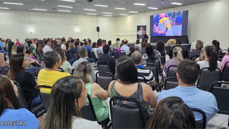 Colégio reúne pais de alunos para palestra em Congresso