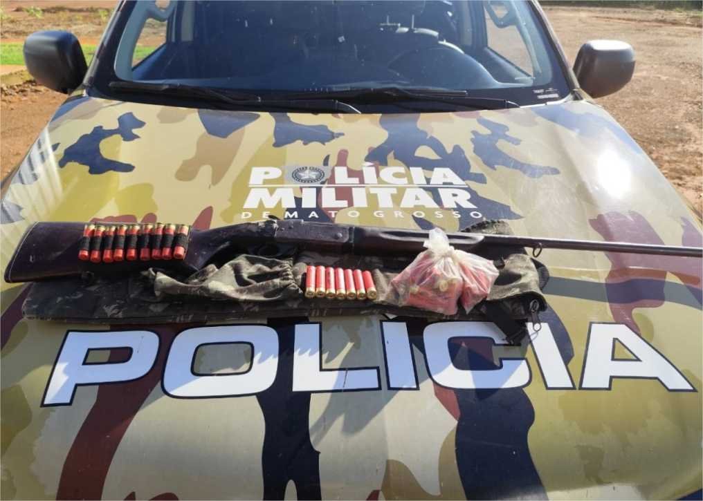 Patrulha Rural apreende espingarda e 44 munições e prende homem por porte ilegal de arma