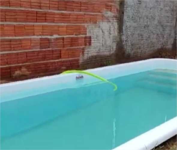 “Olha o nível dos casebres”, diz comandante da PMMT ao mostrar casa com piscina em assentamento