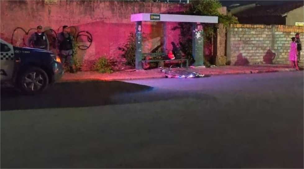 Idoso morre em ponto de ônibus no bairro CPA IV em Cuiabá