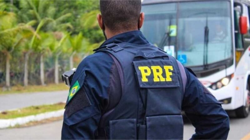 Homem bêbado é preso após assediar mulher dentro de ônibus em viagem em Mato Grosso