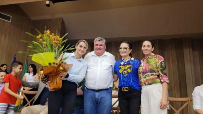 Primeira-dama do Estado visita Barra do Garças