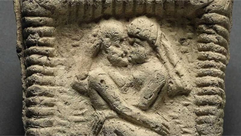 Beijo mais antigo da humanidade aconteceu na Mesopotâmia, 4.500 anos atrás, diz estudo
