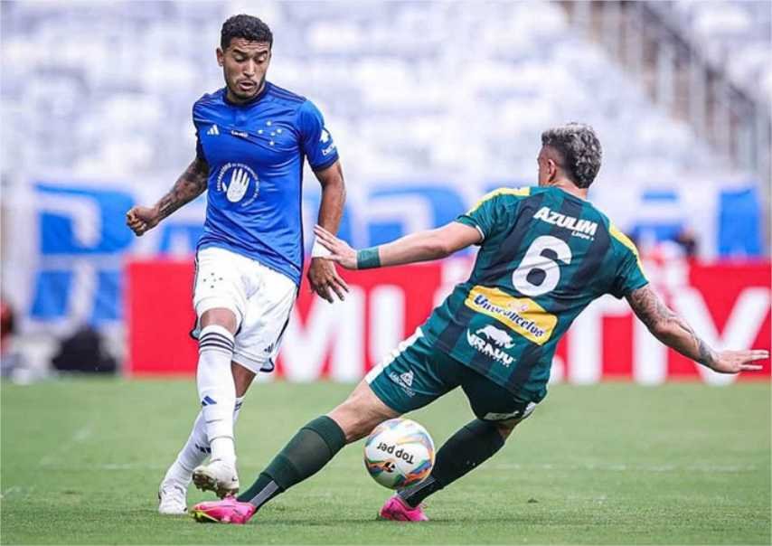 Cruzeiro bate Uberlândia e confirma primeiro lugar geral do Mineiro