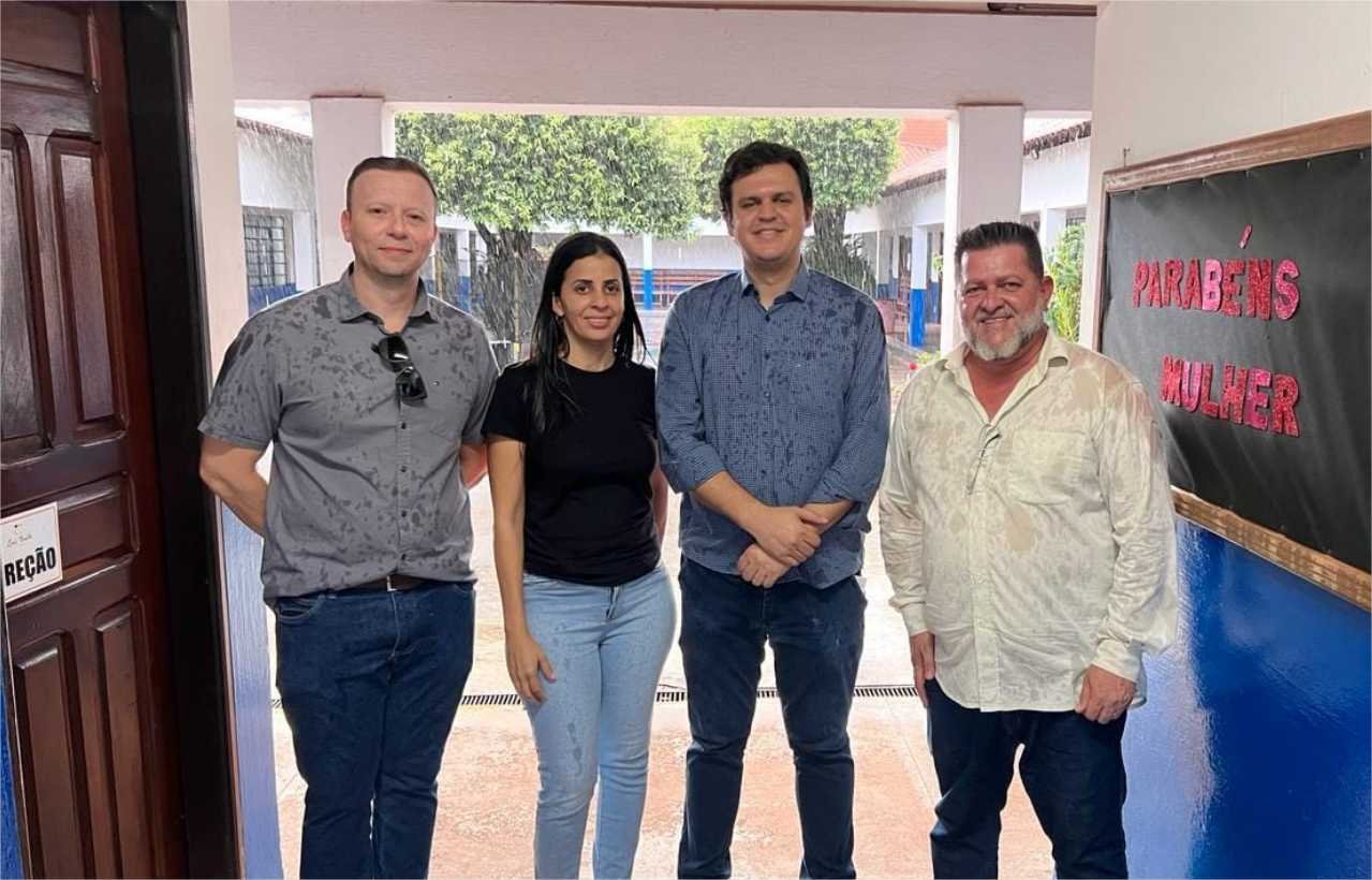 Thiago Silva visita Louis Braille e reforça compromisso com a inclusão social