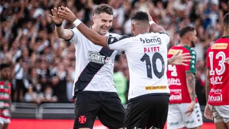 Payet e Vegetti dão show, Vasco goleia a Portuguesa e está na semi do Carioca