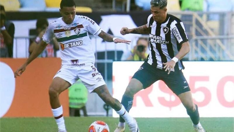 Botafogo bate o Fluminense e torce por tropeço do Vasco para avançar no Carioca