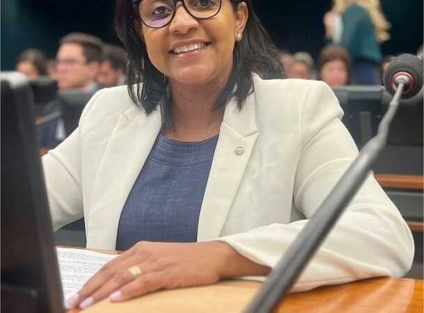 Câmara aprova PL que obriga empresas a diferenciarem, em contrato, produtos adicionais adquiridos