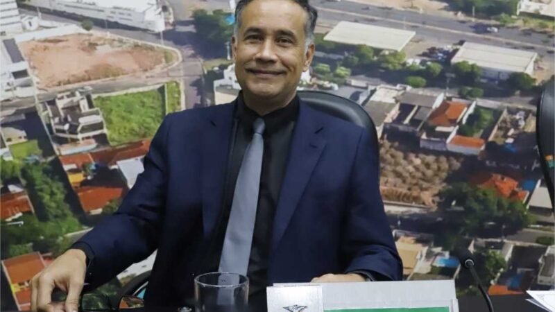 Luis Claudio se despede da Câmara com retorno de titular: “Gratidão”