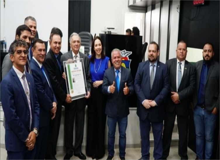 Ex-prefeito de Cuiabá e motorista de aplicativo fazem uso da Tribuna Livre