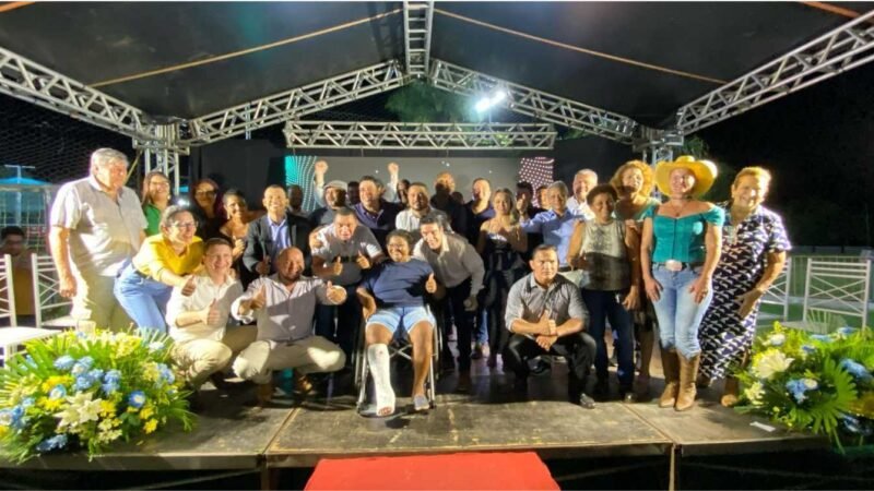 Em ato com 300 pessoas, Dr. Vicente Palmiro filia no MDB em Cáceres